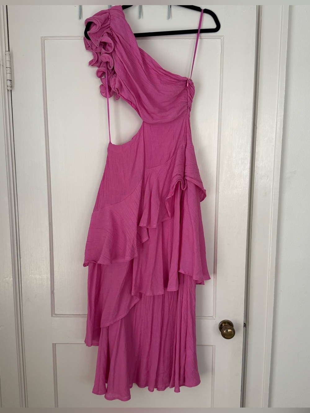 Selfie Leslie One-Shoulder Ruffle Maxi Dress in Hot Pink